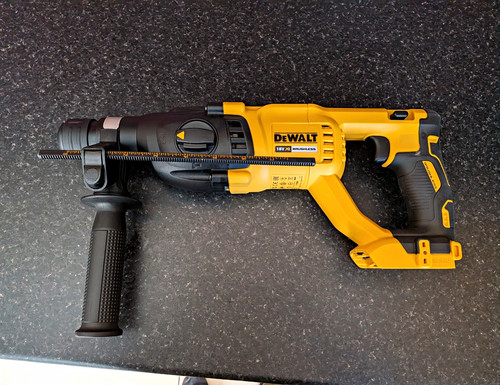 Dewalt 18v brushless - 18v,